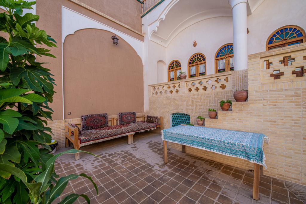 اجاره هتل سنتی خانه پارسی در کاشان