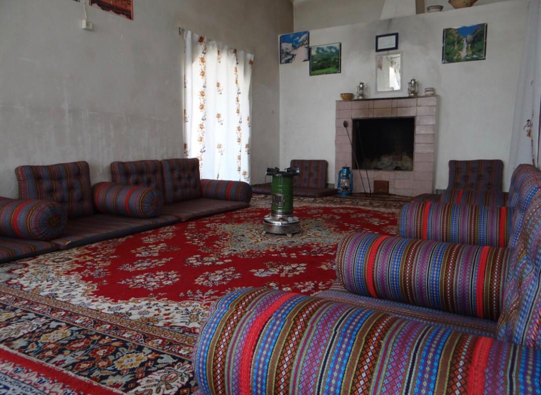 اقامتگاه بوم گردی دهکده فروردین در یزد