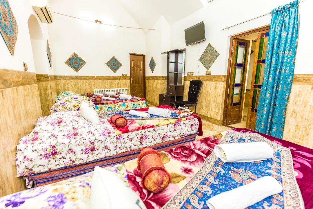 رزرو اقامتگاه سنتی دوستانه در یزد