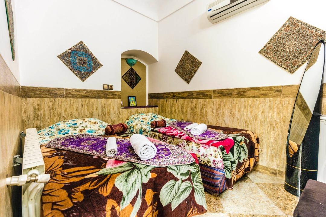 رزرو اقامتگاه سنتی دوستانه در یزد