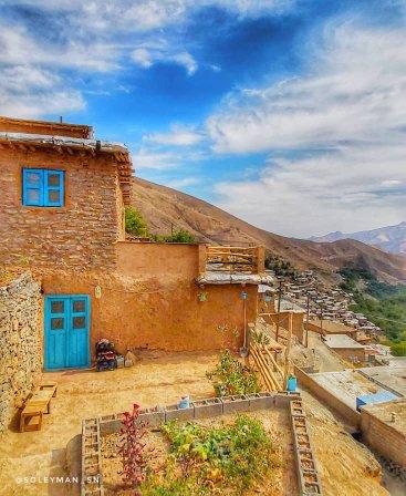 اقامتگاه بوم گردی واران در سنندج