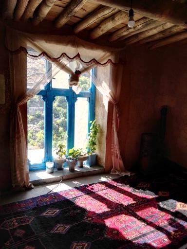 اقامتگاه بوم گردی واران در سنندج