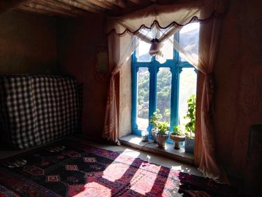 اقامتگاه بوم گردی واران در سنندج