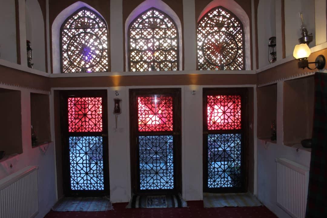 اجاره اقامتگاه بوم گردی سرای ایل سنگسر در مهدیشهر