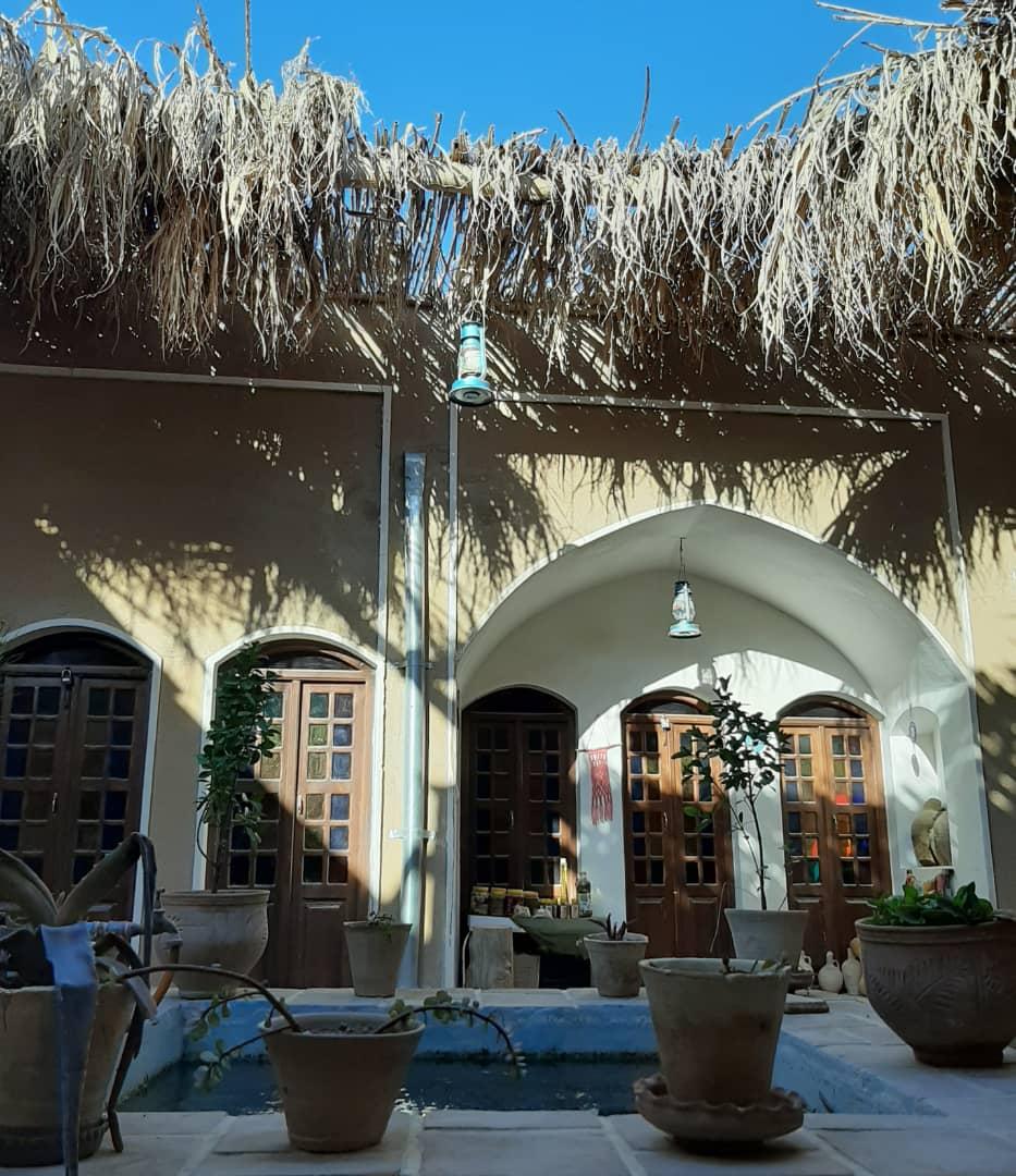 اجاره اقامتگاه بوم گردی رویای کویر در سرخه