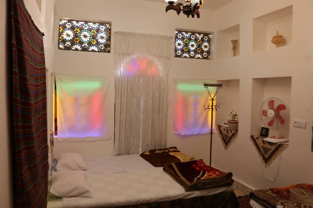 اقامتگاه بوم گردی خانه نخجیر در نراق