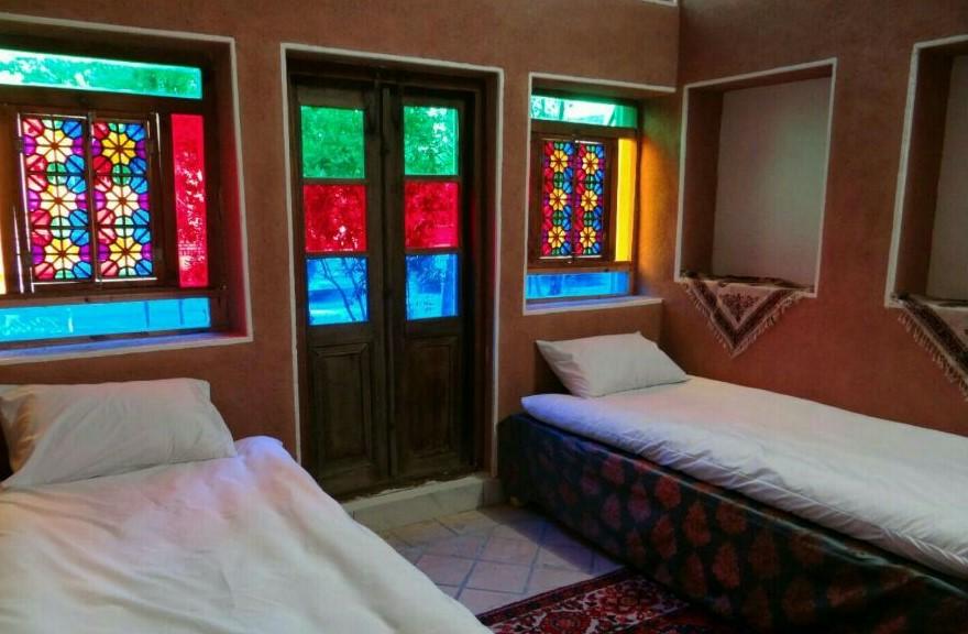 اقامتگاه بوم گردی خانه نخجیر در نراق