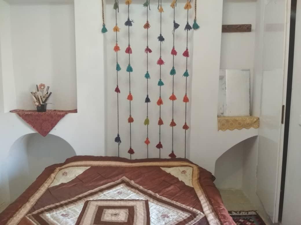 اجاره اقامتگاه بوم گردی استاد ایاز در باغ بهادران