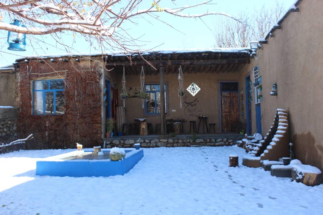 اجاره اقامتگاه بوم گردی هماتاج در سمیرم