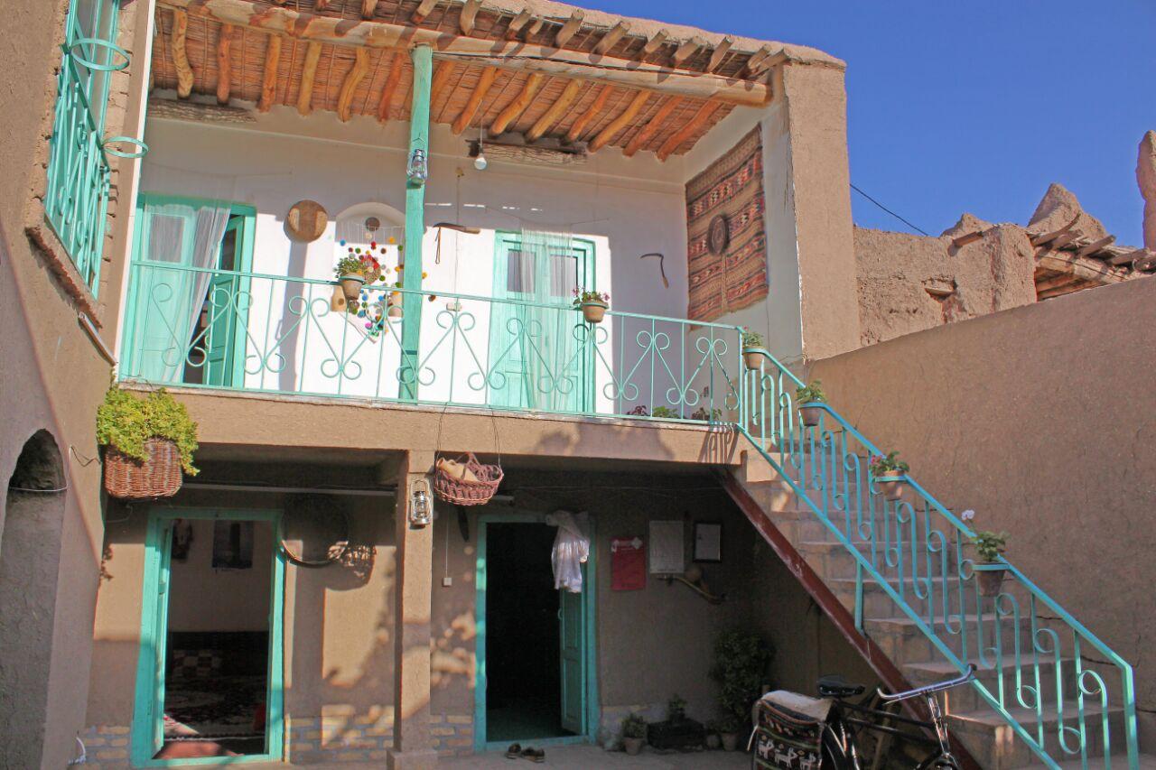 رزرو بوم گردی ساباط سبنی در بردسکن