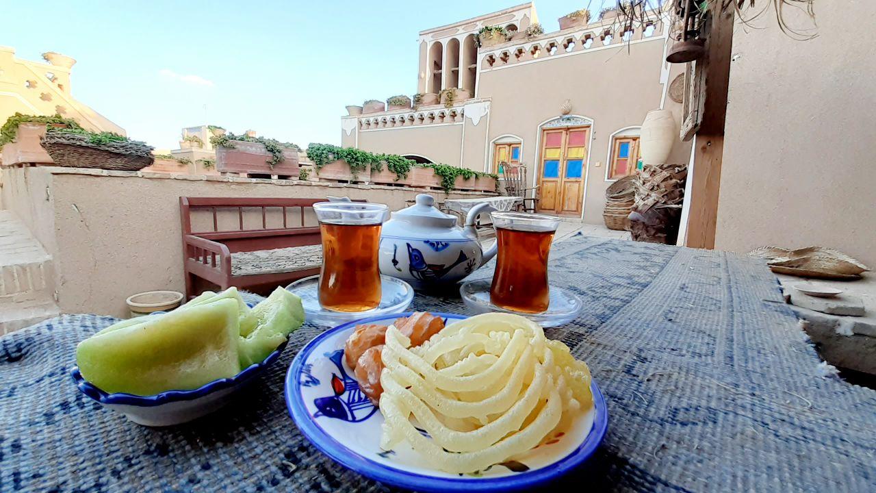 اجاره اقامتگاه بوم گردی انار عقدا در اردکان