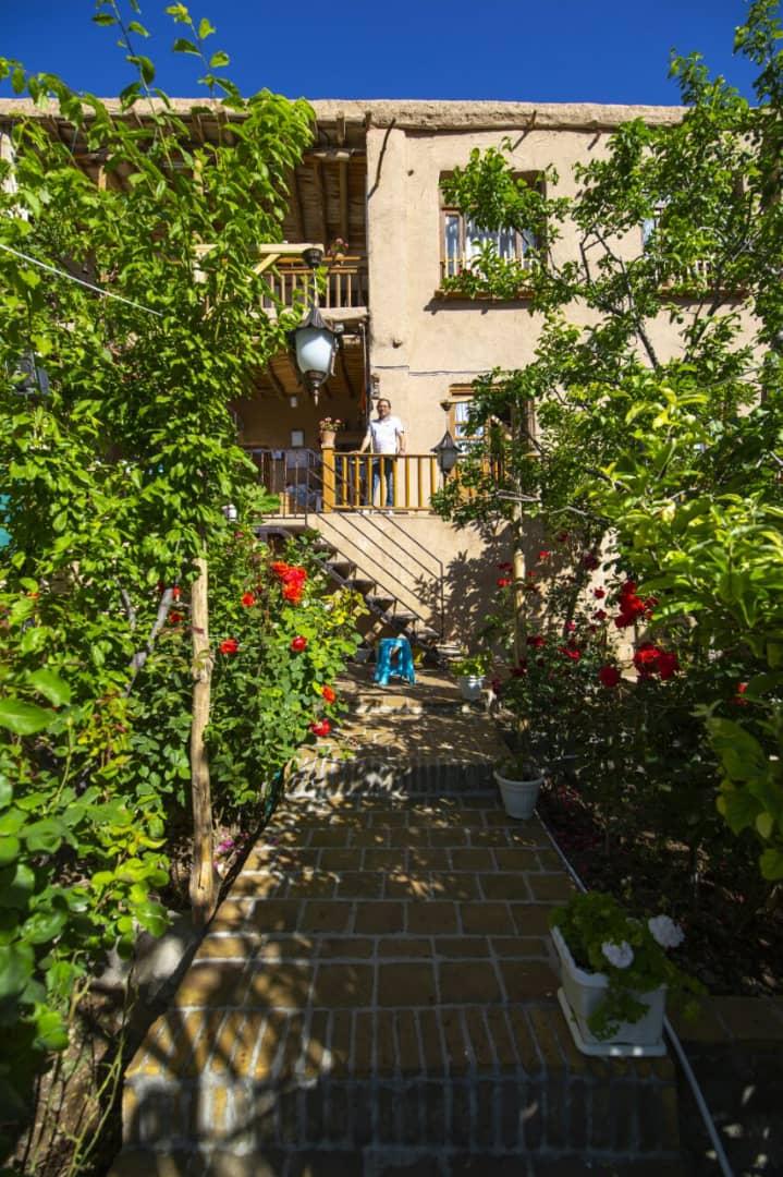 اجاره اقامتگاه بوم گردی چنارستان در درود نیشابور