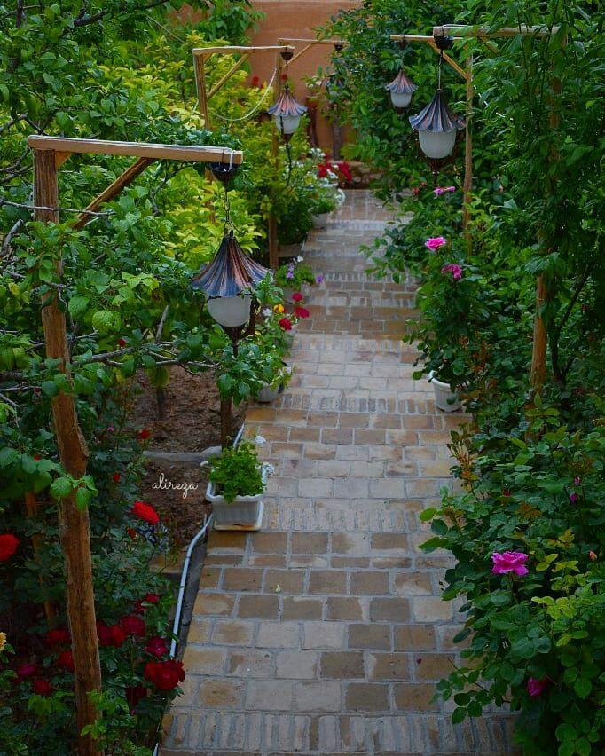 اجاره اقامتگاه بوم گردی چنارستان در درود نیشابور