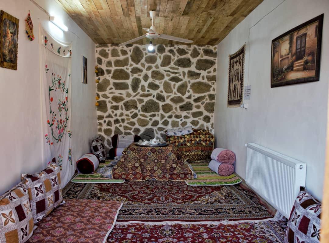 اجاره اقامتگاه بوم گردی چنارستان در درود نیشابور