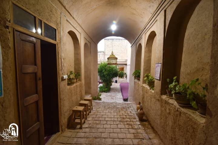 اقامتگاه بوم گردی سرای آبی بی در نی ریز