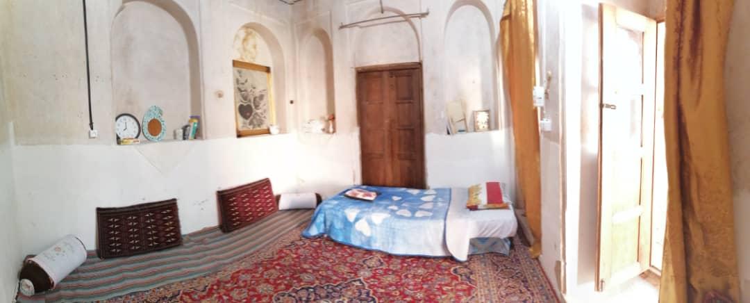 اقامتگاه بوم گردی سرای آبی بی در نی ریز