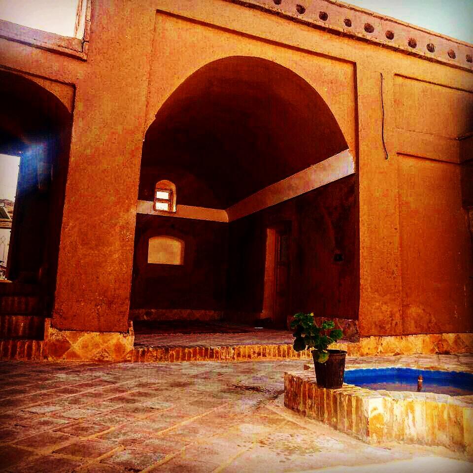 اجاره اقامتگاه بوم گردی ناردون در طبس