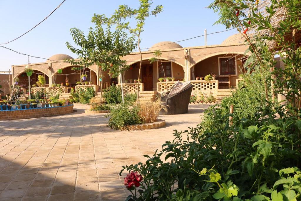 اجاره اقامتگاه بوم گردی در ورامین