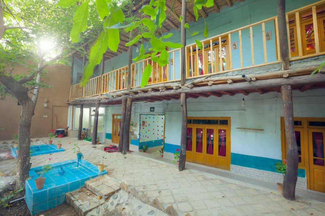 اجاره اقامتگاه بوم گردی چشمه سبز در گلمکان