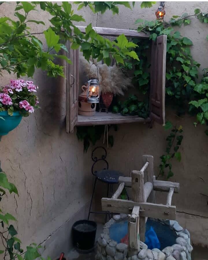 رزرو اقامتگاه بوم گردی درخت خرمالو در اصفهان