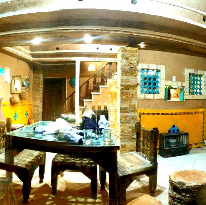 اقامتگاه بوم گردی عمو نوروز در طبس