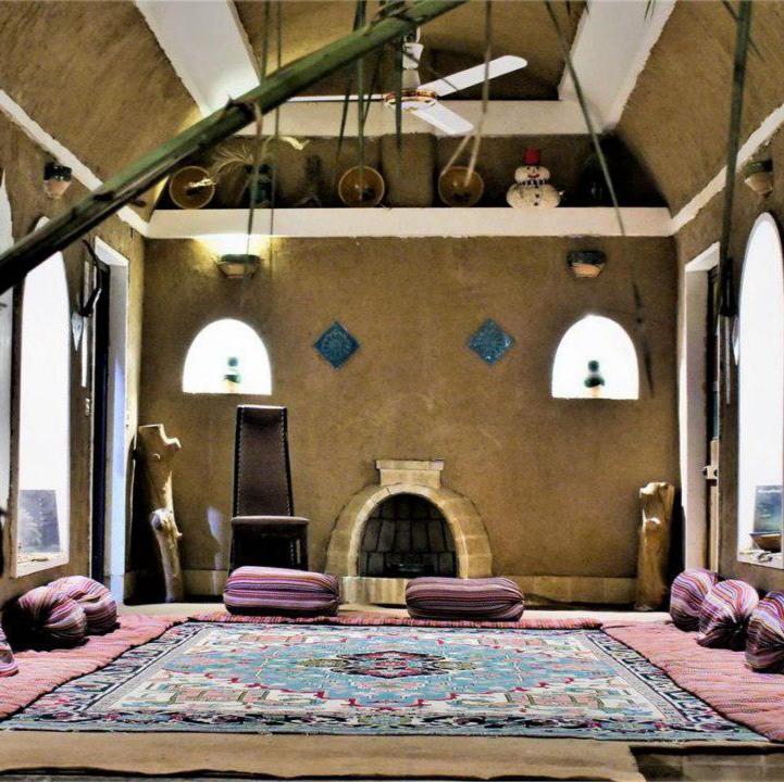 اقامتگاه بوم گردی عمو نوروز در طبس