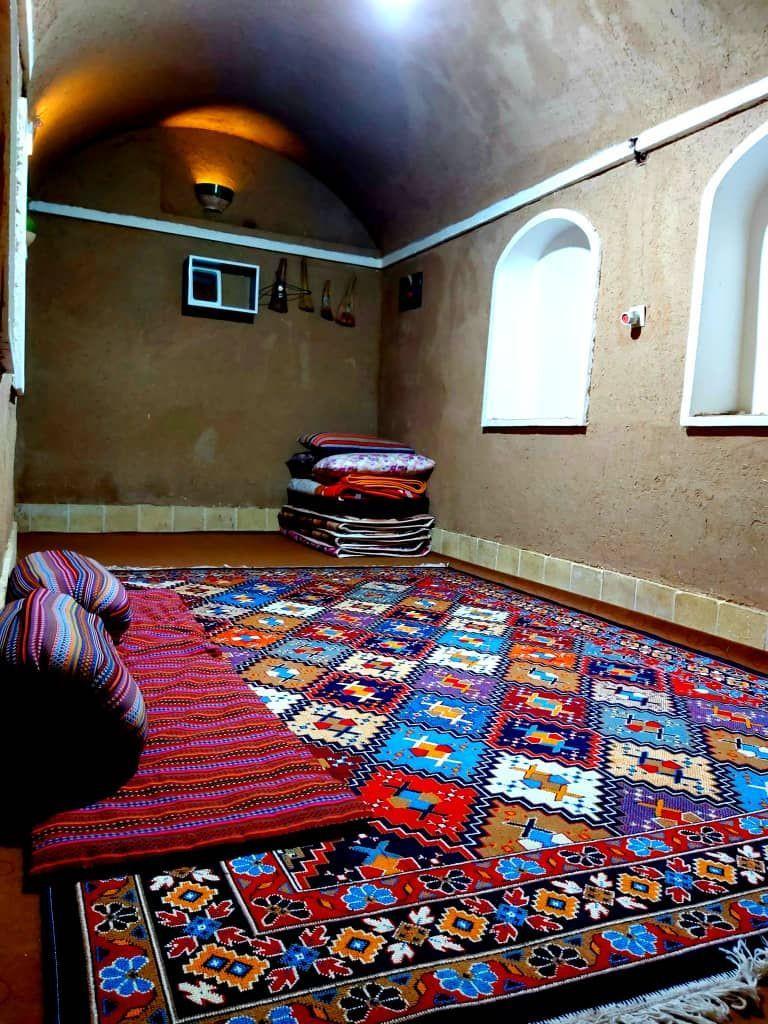 اقامتگاه بوم گردی عمو نوروز در طبس