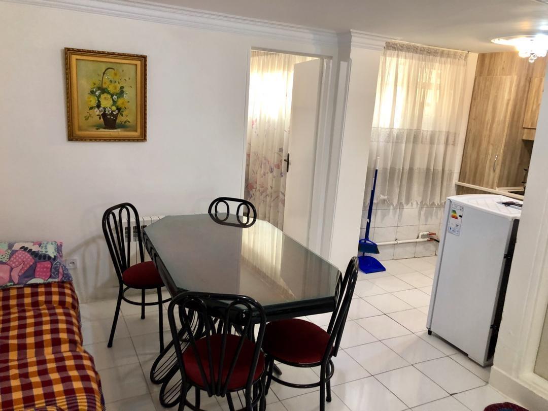 آپارتمان مبله در میدان انقلاب تهران