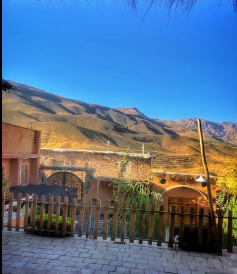 اقامتگاه بوم گردی اشینه در سمیرم