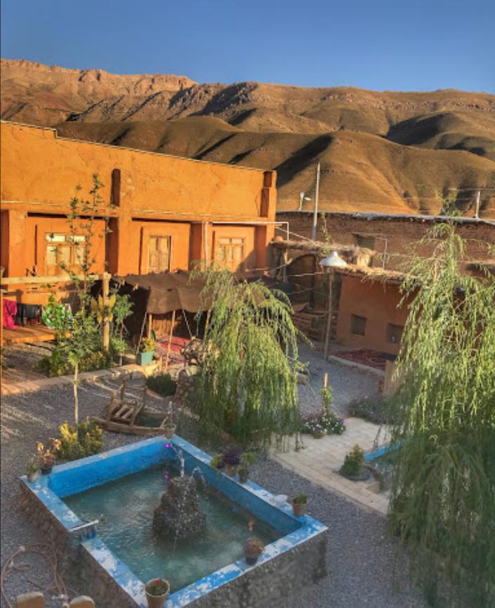 اقامتگاه بوم گردی اشینه در سمیرم