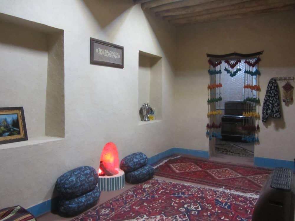 اقامتگاه بوم گردی اشینه در سمیرم