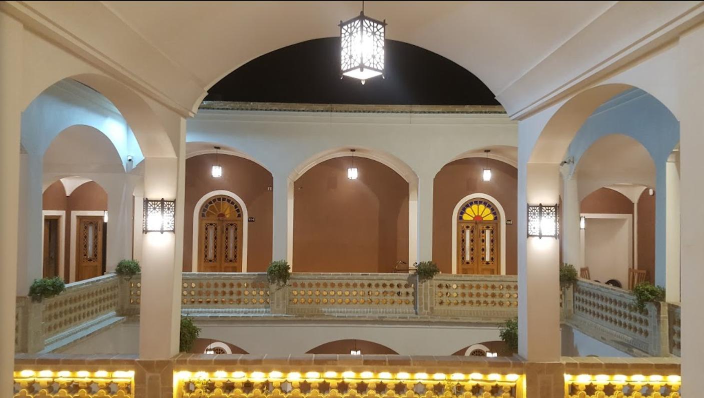 رزرو اقامتگاه سنتی سرای بابا افضل در کاشان