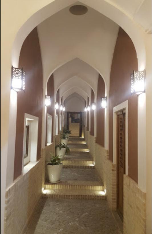 رزرو اقامتگاه سنتی سرای بابا افضل در کاشان