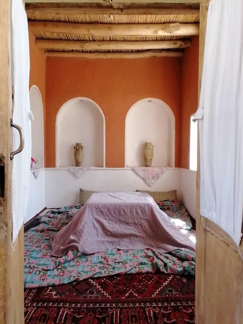 اقامتگاه بوم گردی آویلا در برزک کاشان