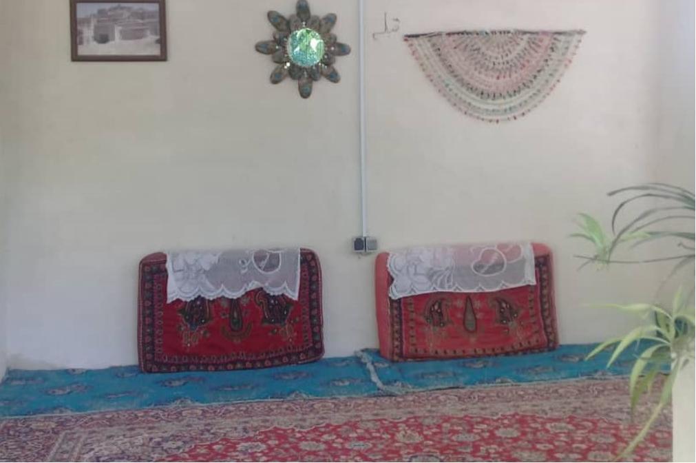 اجاره اقامتگاه بوم گردی باغ شریف در بافت