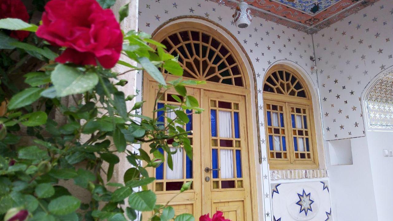 اقامتگاه بوم گردی شریفی در فردوس