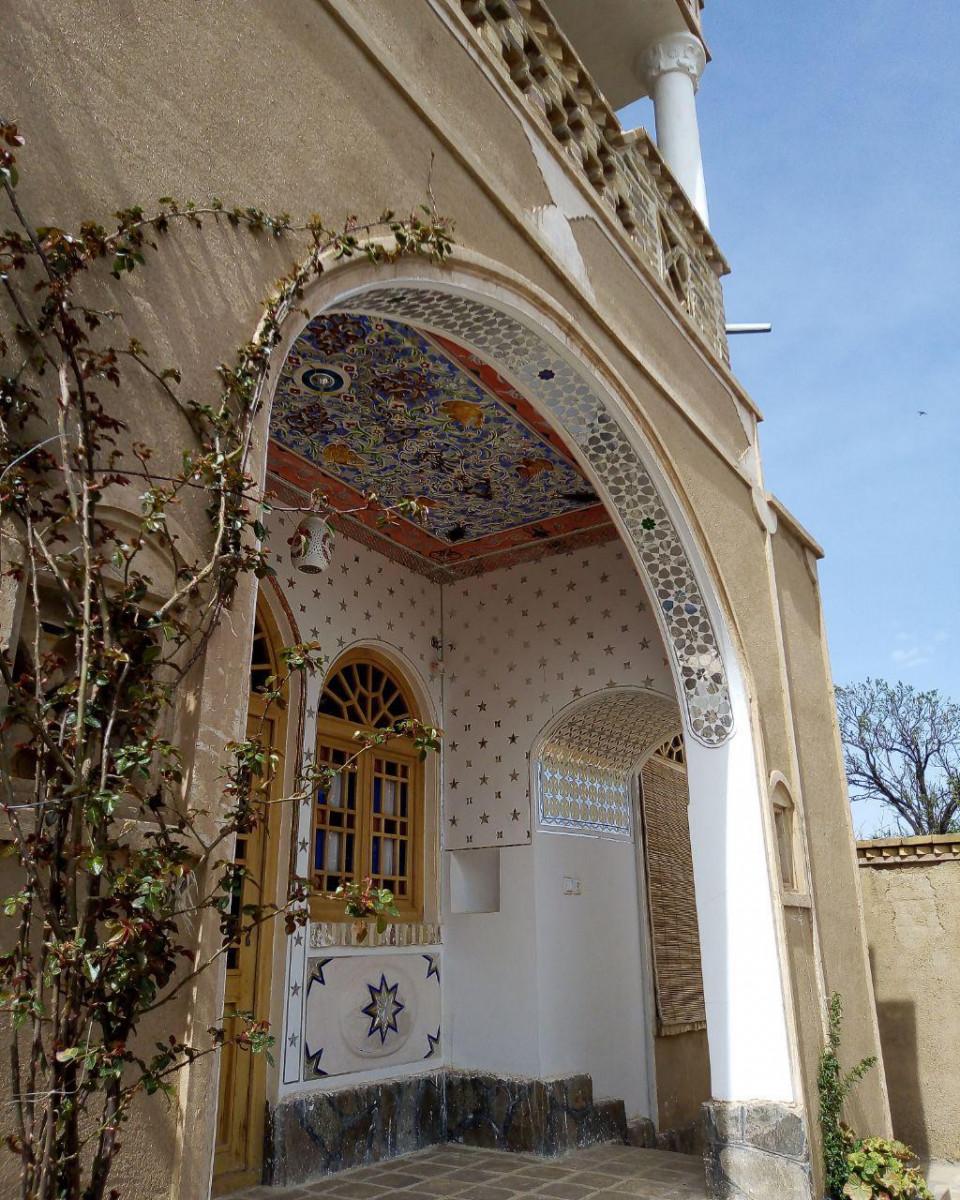 اقامتگاه بوم گردی شریفی در فردوس