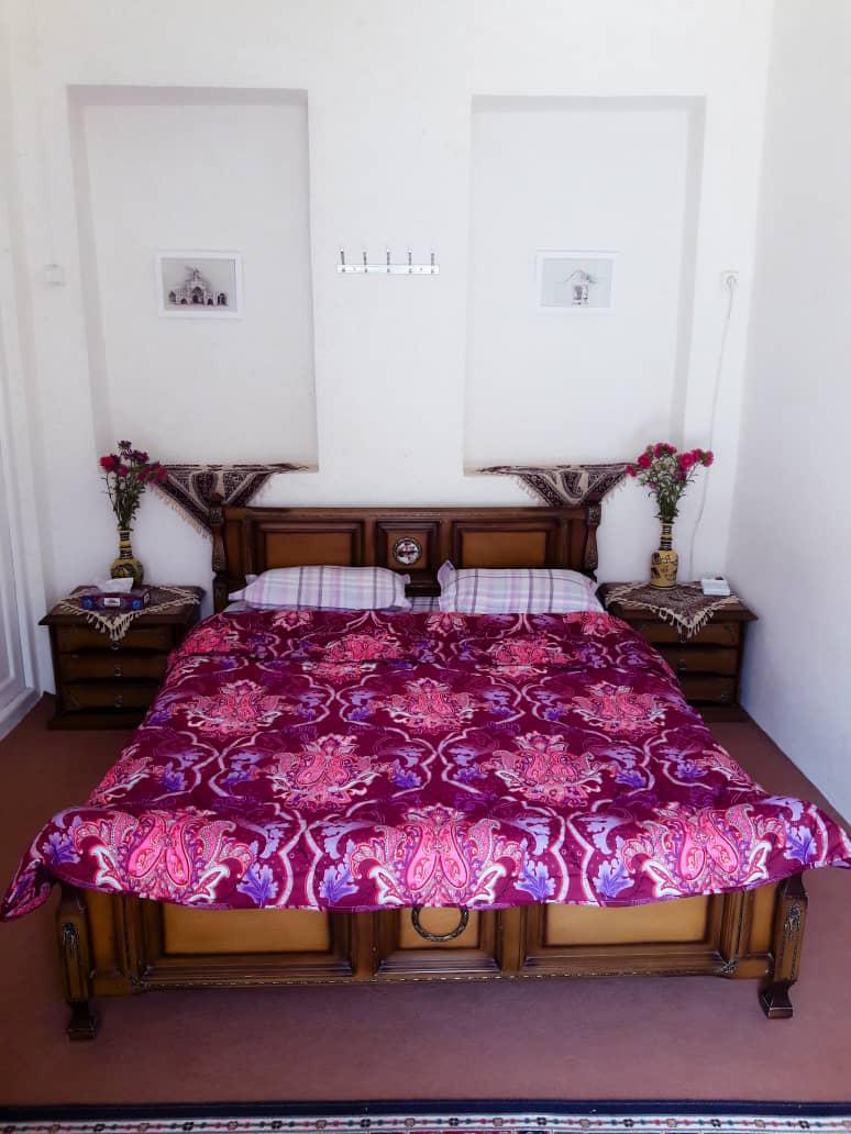 اجاره روزانه اتاق در خانه نیمه دربست اصفهان