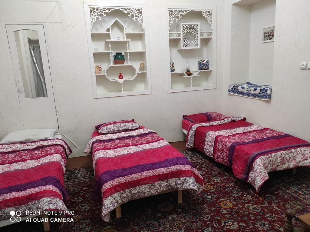 اجاره روزانه اتاق  در خانه نیمه دربست اصفهان