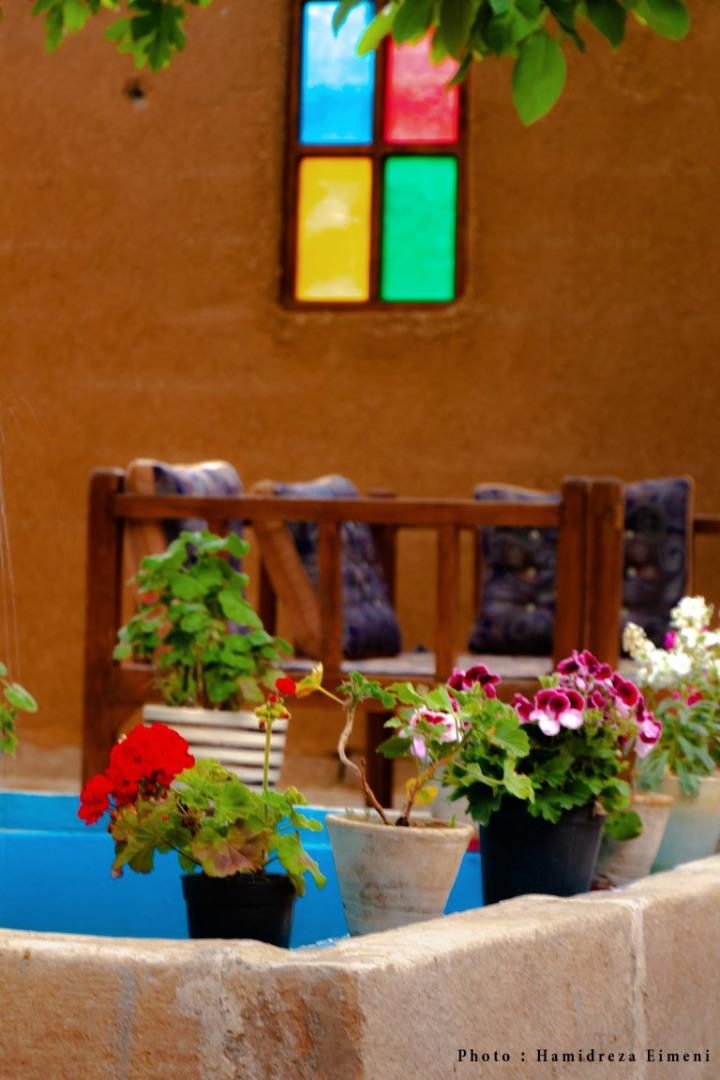 اقامتگاه بوم گردی نی چشمه در اقلید