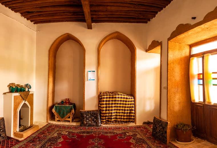 اقامتگاه بوم گردی نی چشمه در اقلید