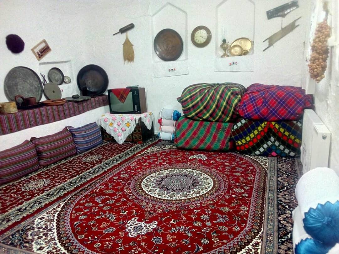 اجاره اقامتگاه بوم گردی کلبه سوتراش در عباس آباد