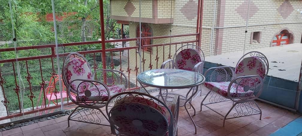 ویلا باغ بهادران با استخر سرپوشیده