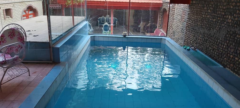 ویلا باغ بهادران با استخر سرپوشیده