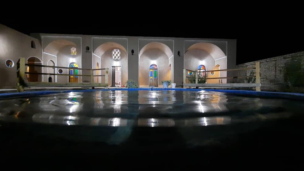 اجاره اقامتگاه بوم گردی لیلاز در اردستان