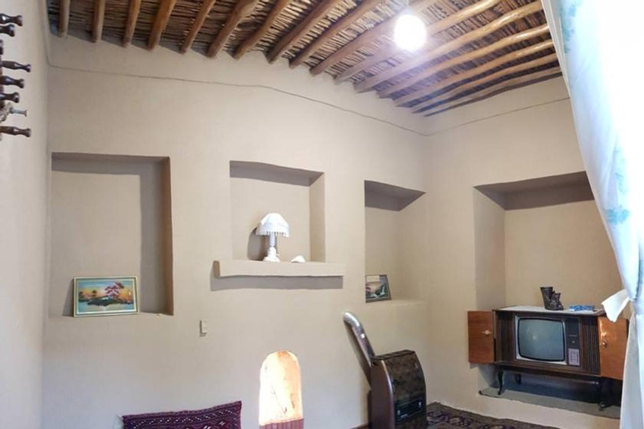 رزرو اقامتگاه بوم گردی موبد در آباده