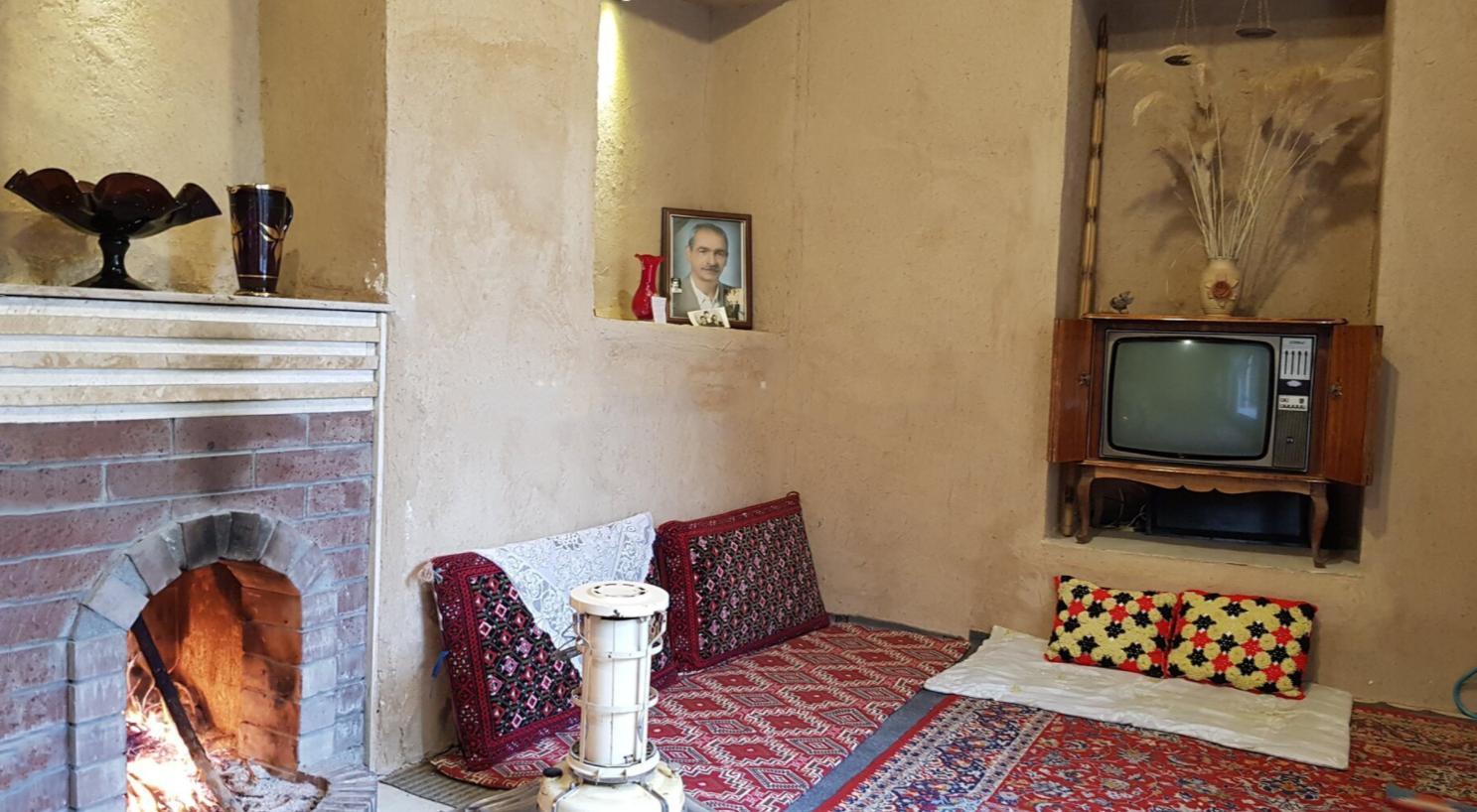 رزرو اقامتگاه بوم گردی موبد در آباده