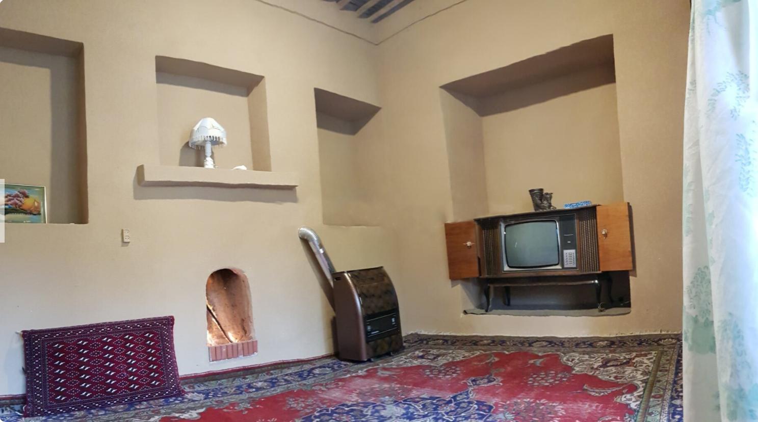 رزرو اقامتگاه بوم گردی موبد در آباده