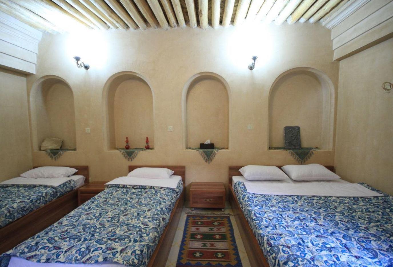 اجاره خانه سنتی ماه منیر در شیراز