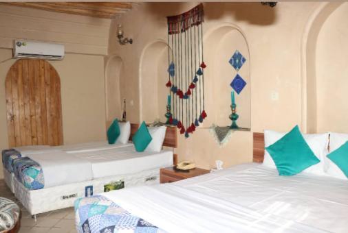 اجاره خانه سنتی ماه منیر در شیراز